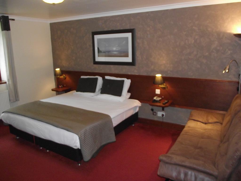 The Dalgarven House Hotel Kilwinning エクステリア 写真