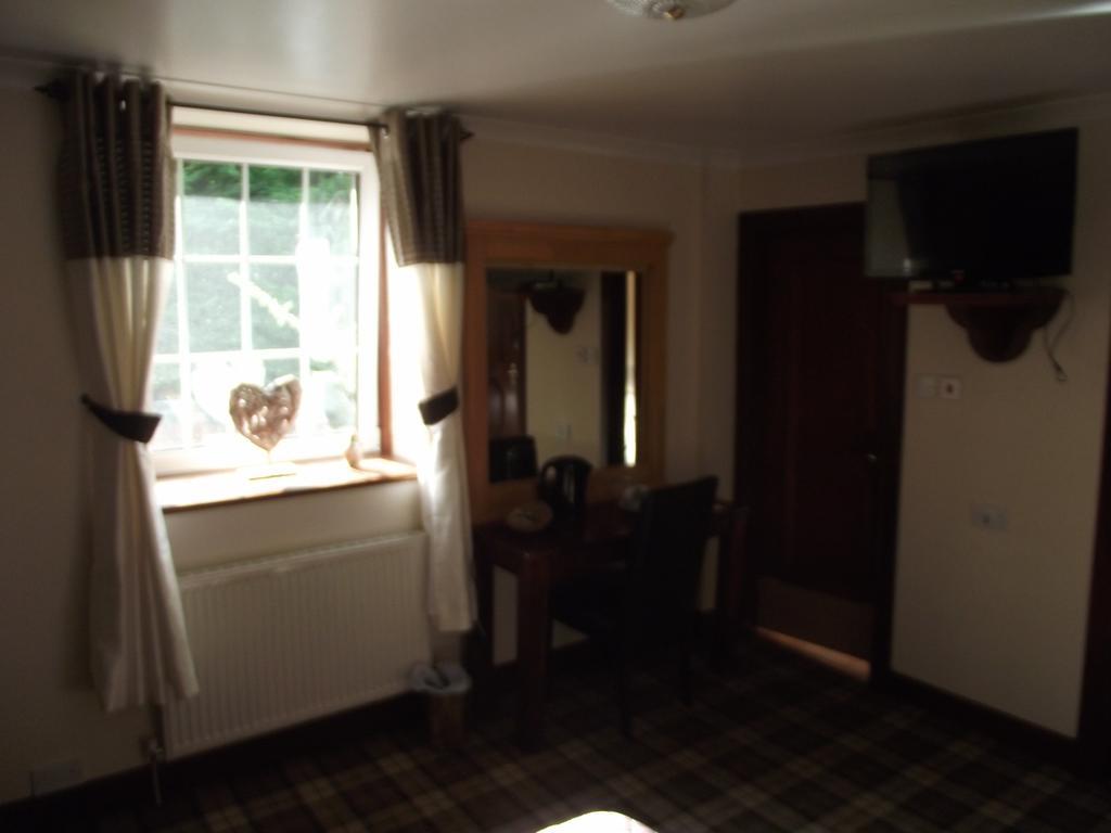 The Dalgarven House Hotel Kilwinning エクステリア 写真